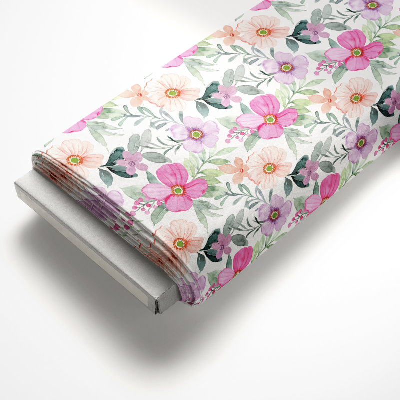 L&uacute;ka - ružov&eacute; kvety